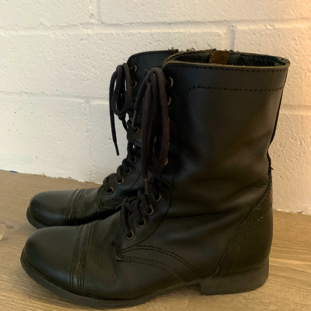 Steve Madden troopa combat boots